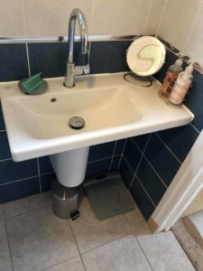 kitchen sink in bathroom repair